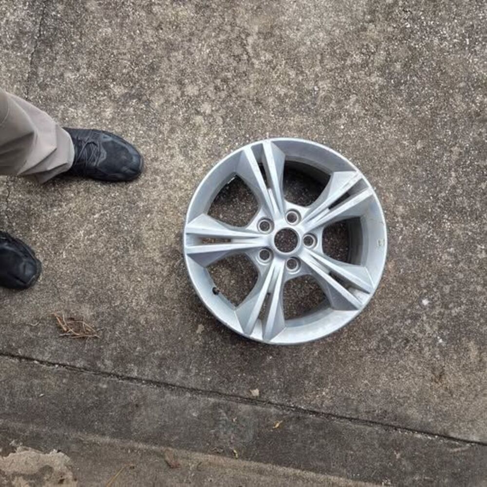 OEM 16" Ford Focus Alloy Wheel Rim CM5C-1007-AXA Silver